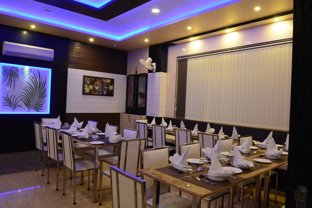 Raj Garden Hotel Pushkar Restaurant